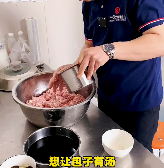 仿手工包子機怎么制作湯包